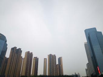 新亮相：美团功能型无人车“Keeta Bot”亮相迪拜 开启中东智慧物流新篇章