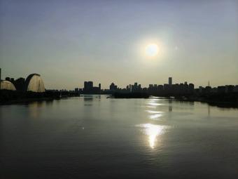 新科技：我国成功发射卫星互联网低轨19组卫星 长征十二号火箭首秀告捷