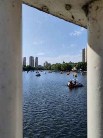 新数据：2026民航春运收官全国民航累计运输旅客9439万人次，日均236万人次