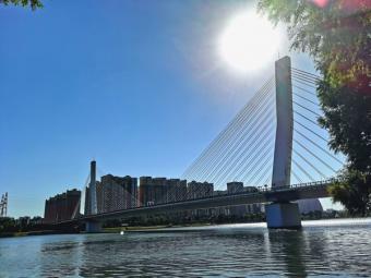 新数据：2025年我国数字消费蓬勃发展，居民数字消费规模达25.3万亿元