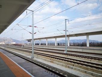 新突破：中老铁路运输货物总量正式突破8000万吨大关 黄金通道奏响区域繁荣新乐章